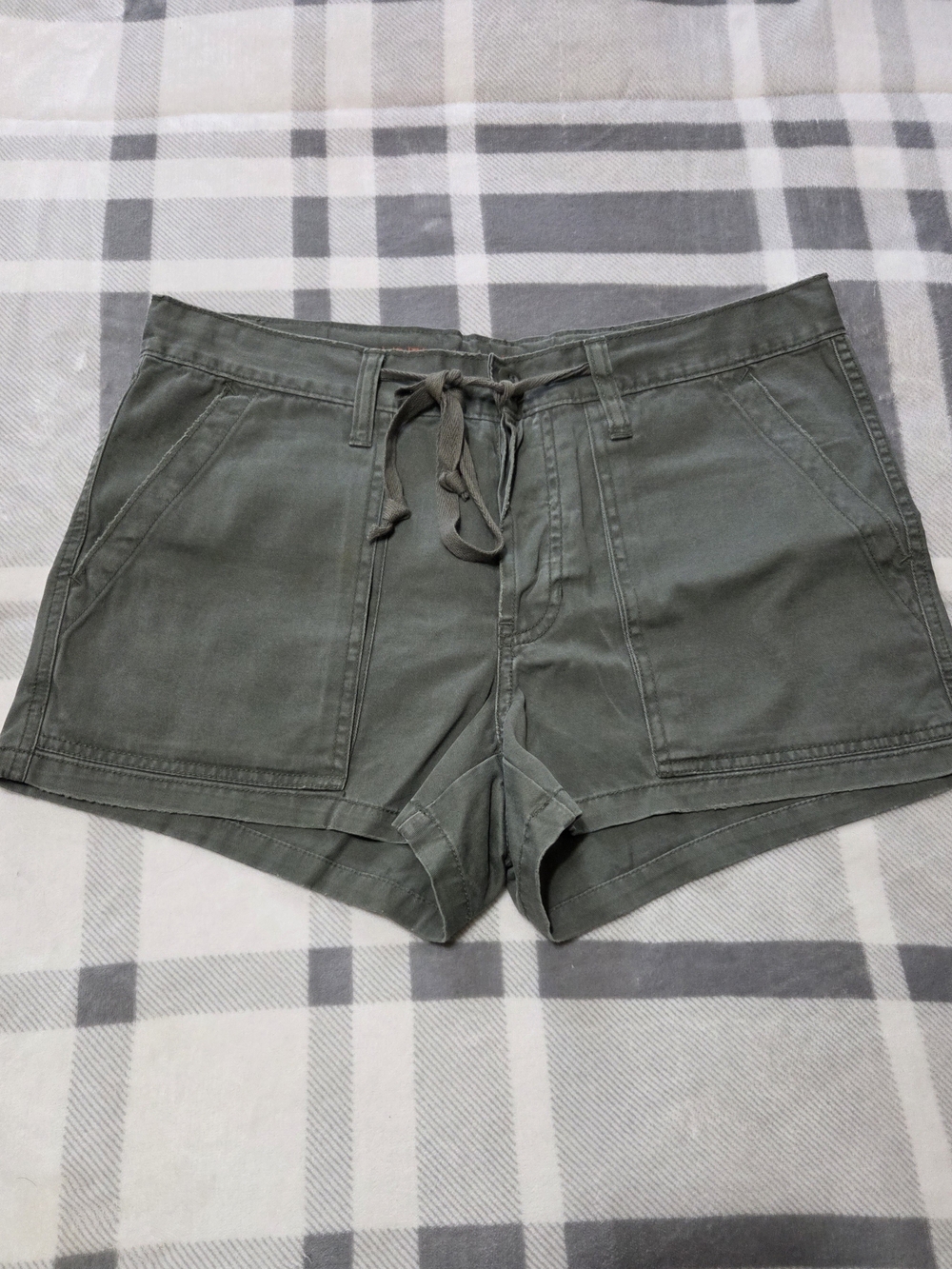 Abercrombie & Fitch Olive Drawstring Cargo Shorts
